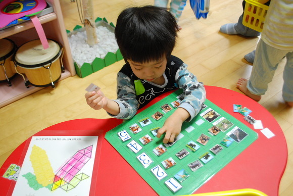엄마닭 이미지
