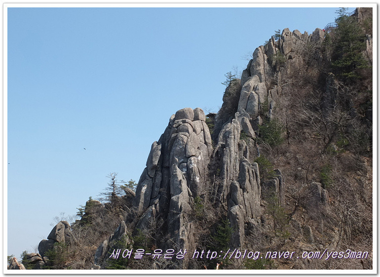 기암괴석 이미지