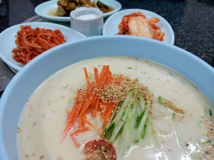 팔도추어탕 이미지