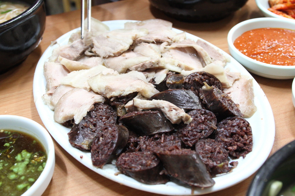 완도국밥 이미지