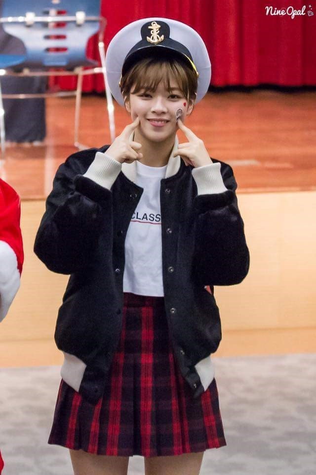 짧은 머리가 잘 어울리는 트와이스 정연 .jpg | 인스티즈