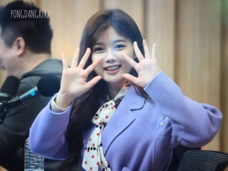 전날 사랑니 빼서 얼굴 부은 김유정 .JPG | 인스티즈
