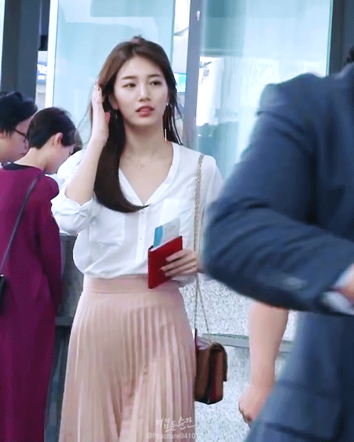 오늘자 수지.gif | 인스티즈