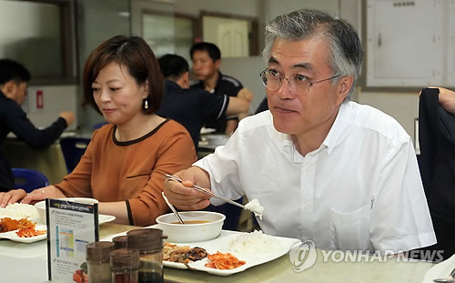 둘중 한명과 식사하기 | 인스티즈