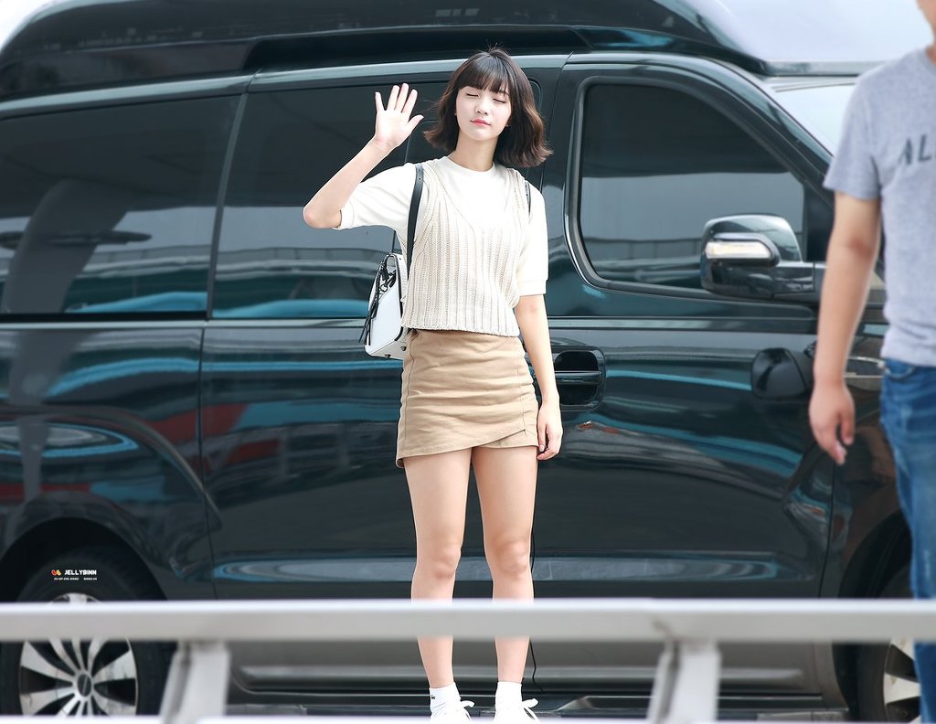 오마이걸 비니 공항사진.jpg | 인스티즈