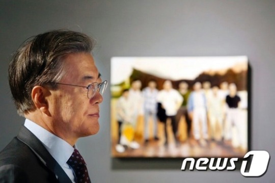 오늘자 문재인 포스 ㄷㄷㄷ | 인스티즈