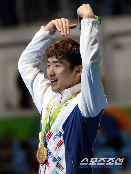금메달 펜싱 박상영선수 짱멋ㄷㄷㄷ | 인스티즈