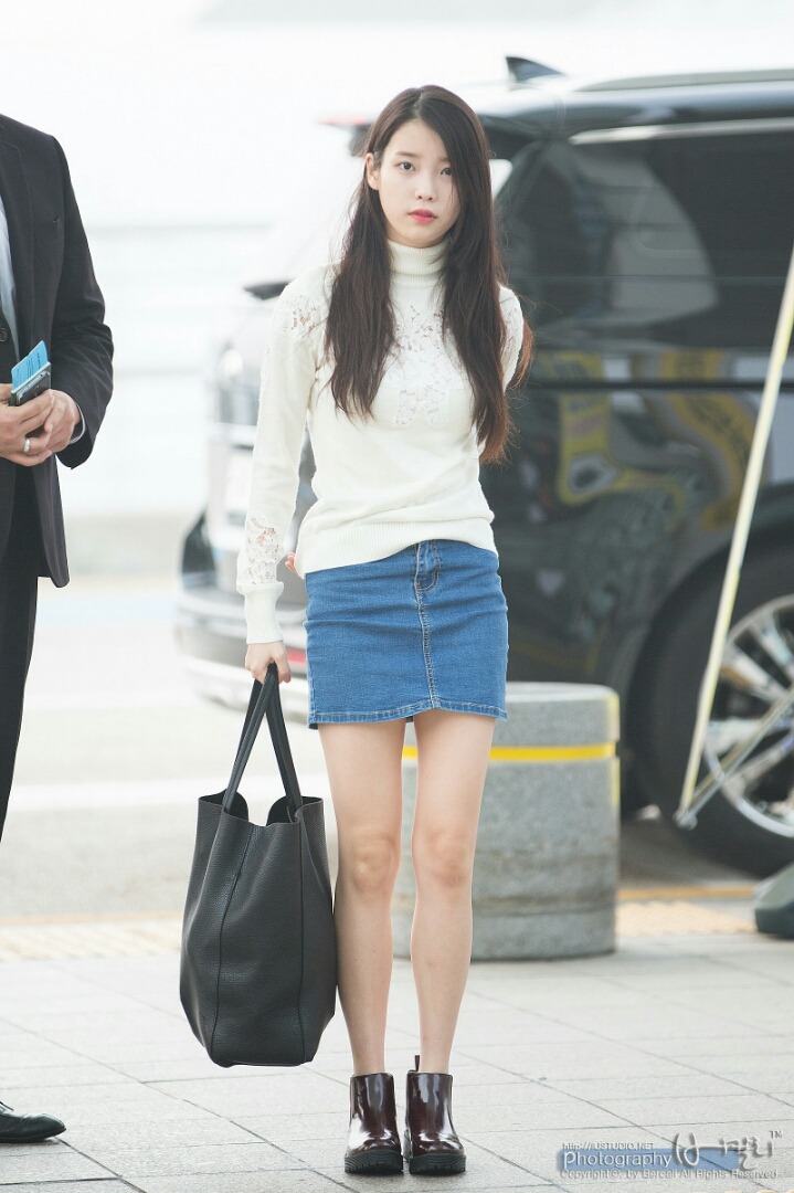[15.10.21] 오늘자 아이유 홍콩 출국.jpg | 인스티즈