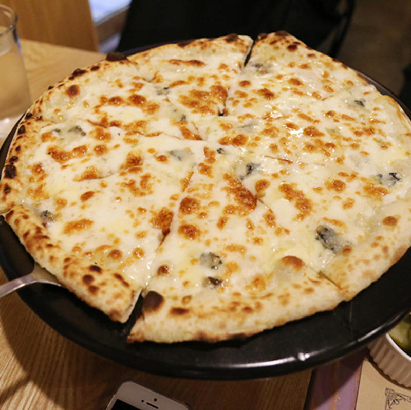 [피자] 단짠단짠이여서 더 맛있는듯한 고르곤졸라 피자 | 인스티즈