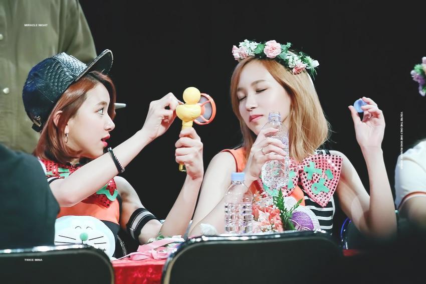 [트와이스] 대표 케미 미챙(미나+채영) 짤들.jpg | 인스티즈