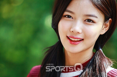 오늘자 양갈래 유정이 vs 생머리 유정이 | 인스티즈
