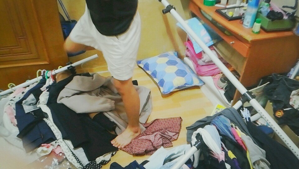 우리집대표 마이너스의 손이 옷을 걸으면.. | 인스티즈