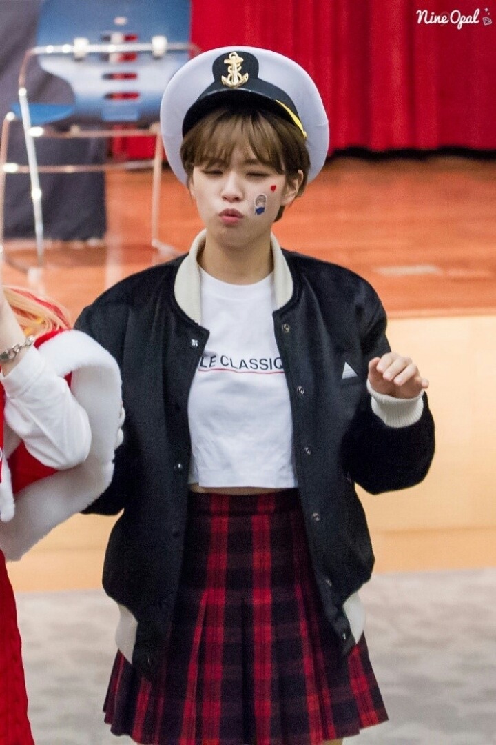 짧은 머리가 잘 어울리는 트와이스 정연 .jpg | 인스티즈