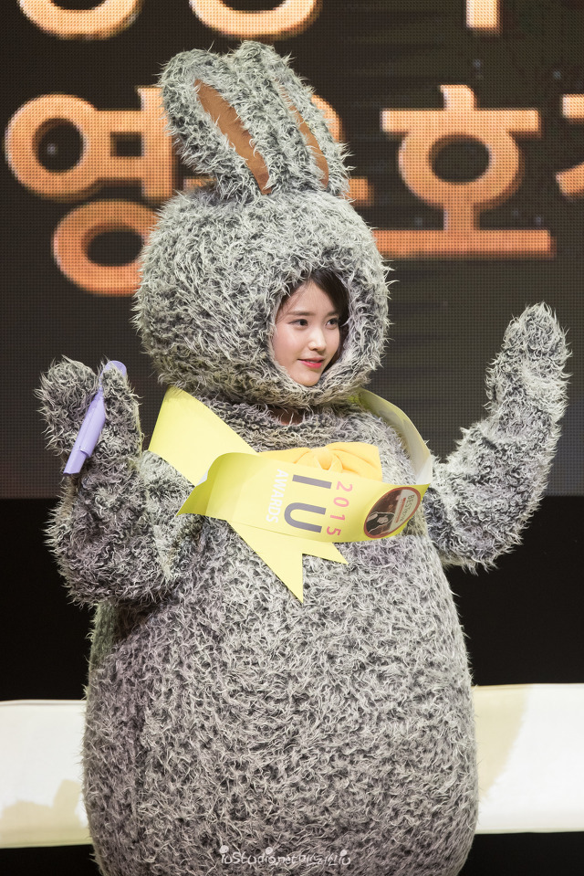 아이유 한창 귀여워죽을때 | 인스티즈