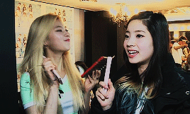 [트와이스] 깨발랄 쩌는 케미 사나-다현(사이다) 조합 짤모음.jpg | 인스티즈