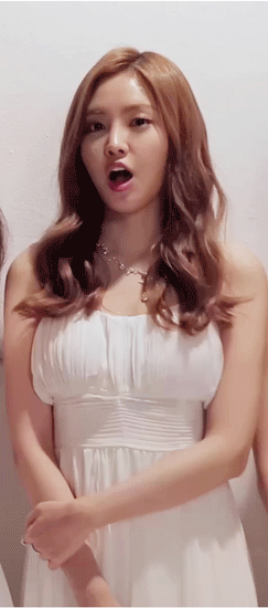 [에이핑크] 데뷔 시절 손나은 청바지 핏.gif | 인스티즈