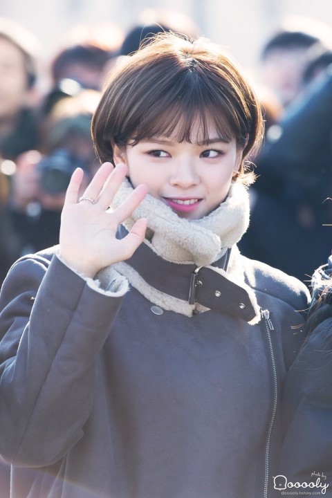 짧은 머리가 잘 어울리는 트와이스 정연 .jpg | 인스티즈