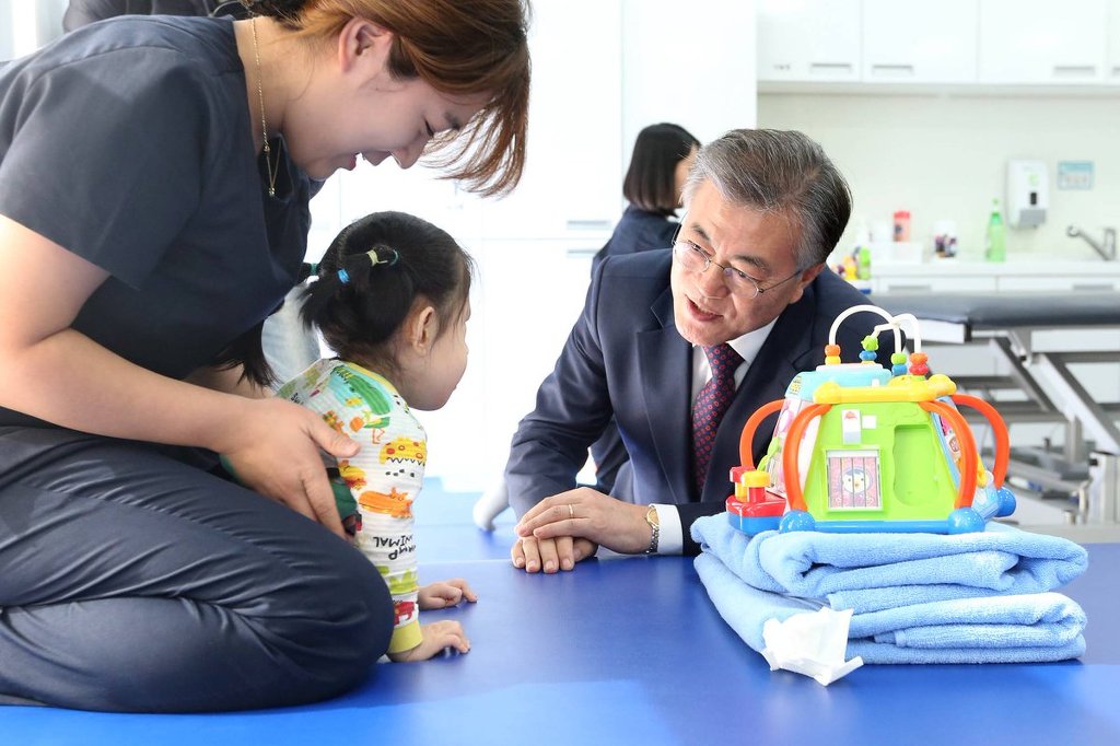 오늘도 열일한 문재인 | 인스티즈