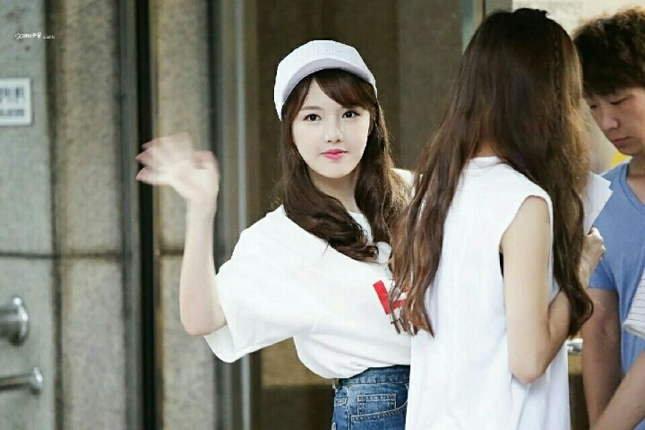 la로 출국한 여자친구 | 인스티즈