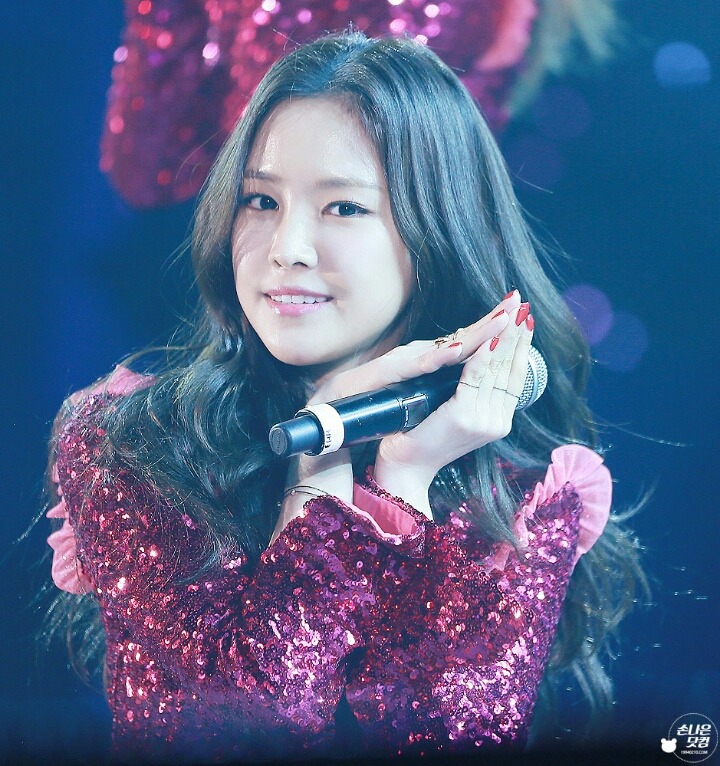 늘씬한 나은이 각선미.jpg | 인스티즈
