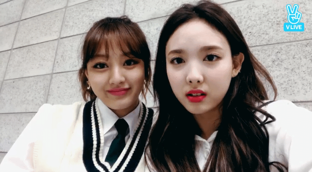 오늘자 나연 지효 | 인스티즈