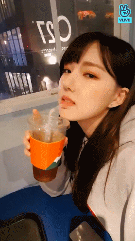 여자친구 예린 유주 v앱.gif | 인스티즈