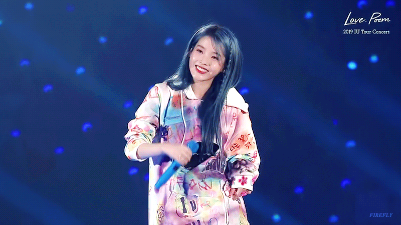 아이유 블루밍 라이브 클립.gif | 인스티즈
