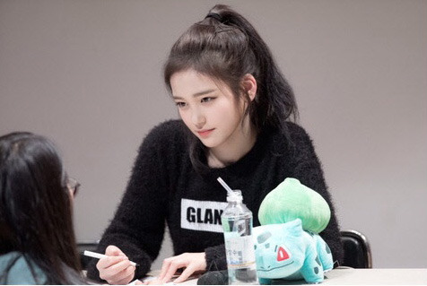 누군지는 모르지만 이쁘게 생겨서 저장한 신인 여자아이돌.jpg | 인스티즈