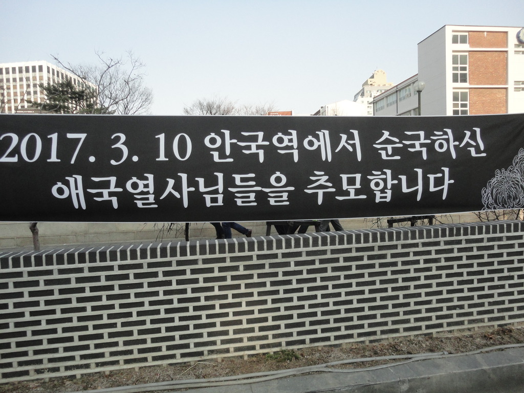 더블클릭을 하시면 이미지를 수정할 수 있습니다