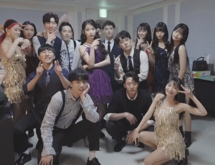 아이유 어깨 모음.jpgif | 인스티즈