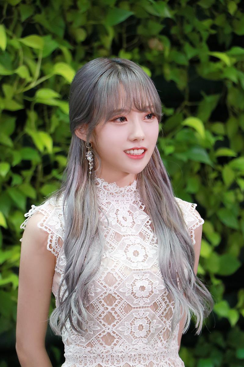우주소녀 포스트 두니아 제작 발표회 루다 | 인스티즈