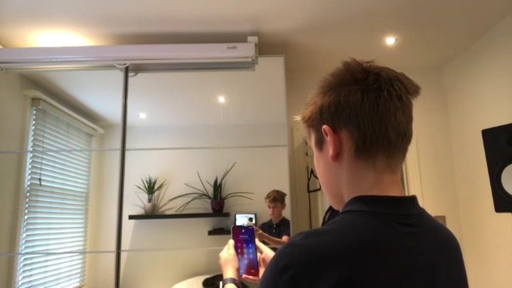 형제 얼굴을 구분 못하는 아이폰 X | 인스티즈