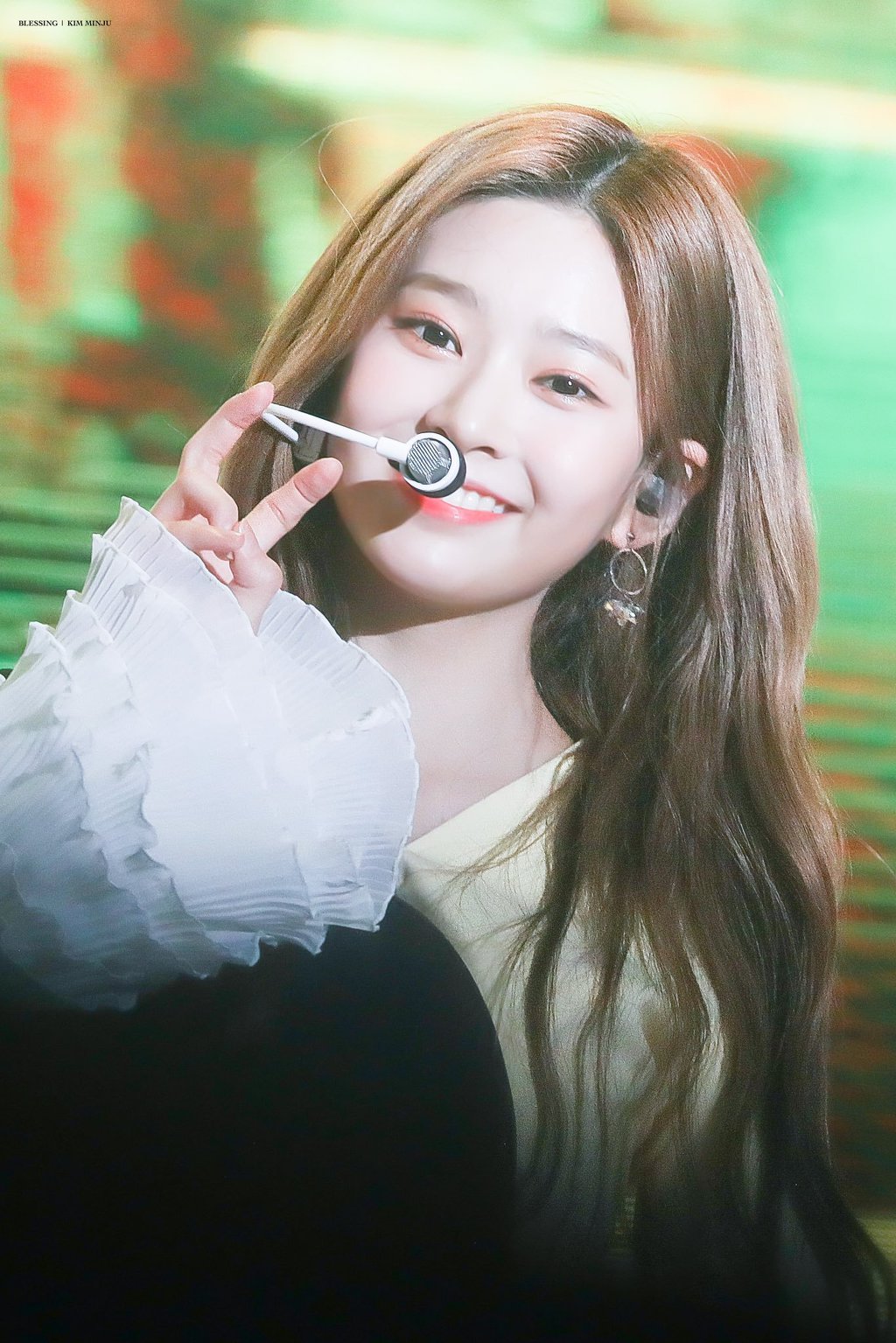좀이쁜거같은 아이즈원 민주.jpg | 인스티즈