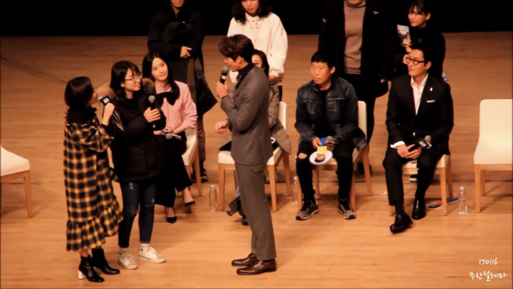 유해진 표정때문이라도 꼭 봐야하는 공조 쇼케이스 현빈 팬의 소원성취.jpg | 인스티즈