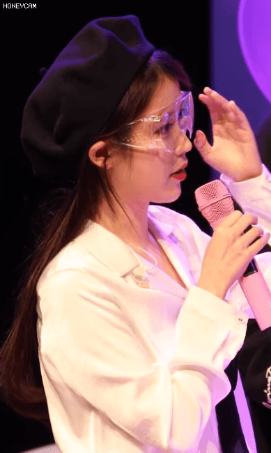 보안경이 큰 아이유.gif | 인스티즈
