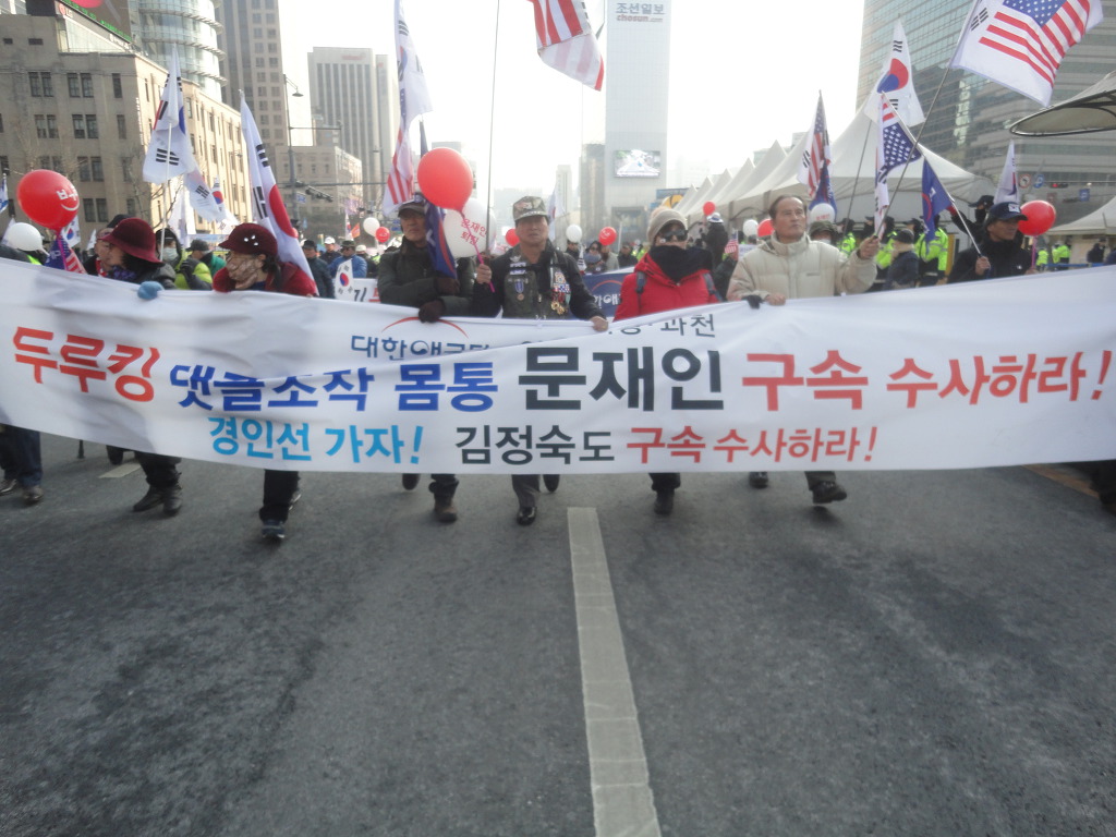 더블클릭을 하시면 이미지를 수정할 수 있습니다