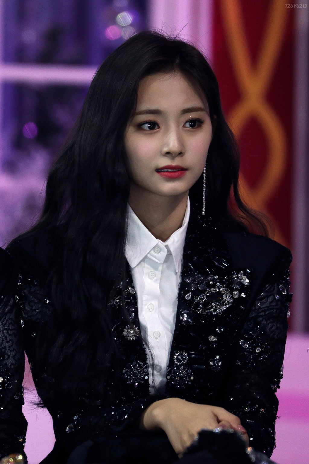 감탄만 나오는 최근 쯔위의 미모.jpgif | 인스티즈