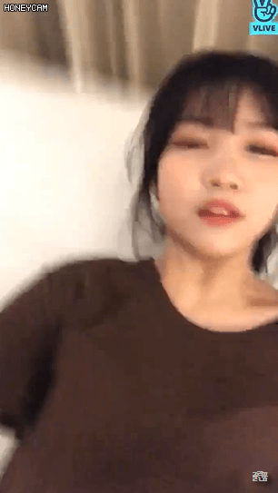[여자친구] 안무만 보고 노래 맞추기 하는 소원,예린.gif | 인스티즈