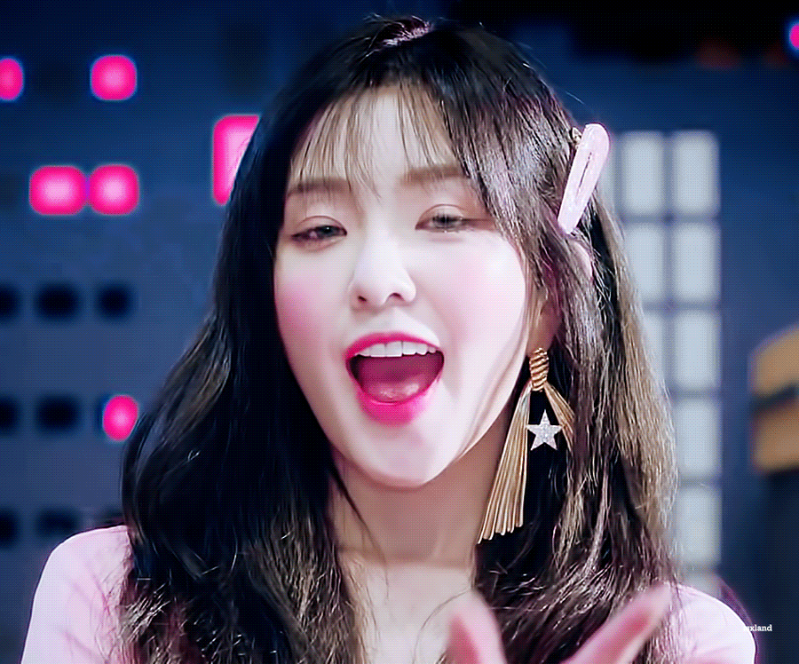 레드벨벳 신곡 뮤비속 아이린.gif | 인스티즈