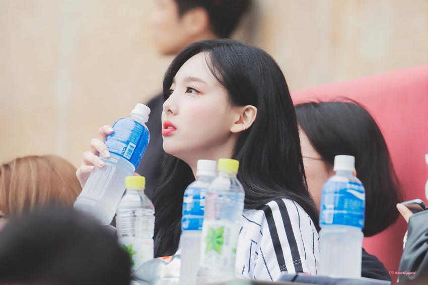 임나연 옆선 ㄷㄷㄷ | 인스티즈