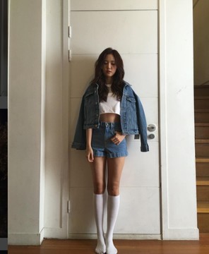 손나은 사복 | 인스티즈