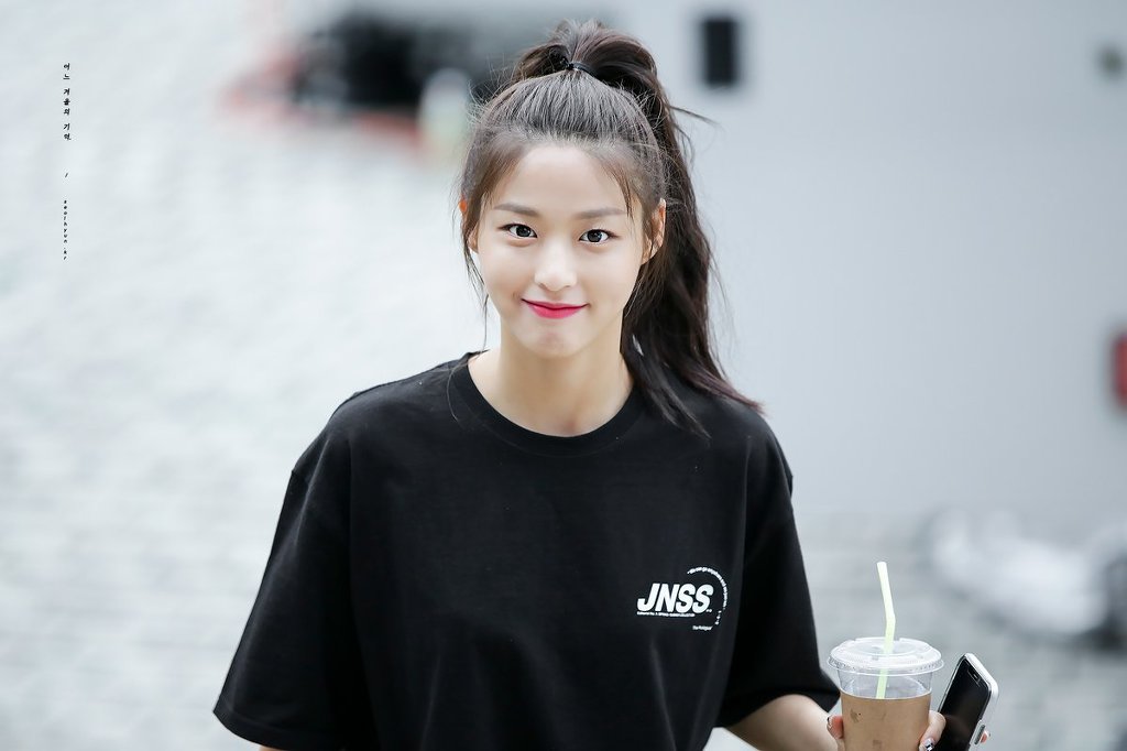 18시즌 설현이 미모.jpgif (100장) | 인스티즈