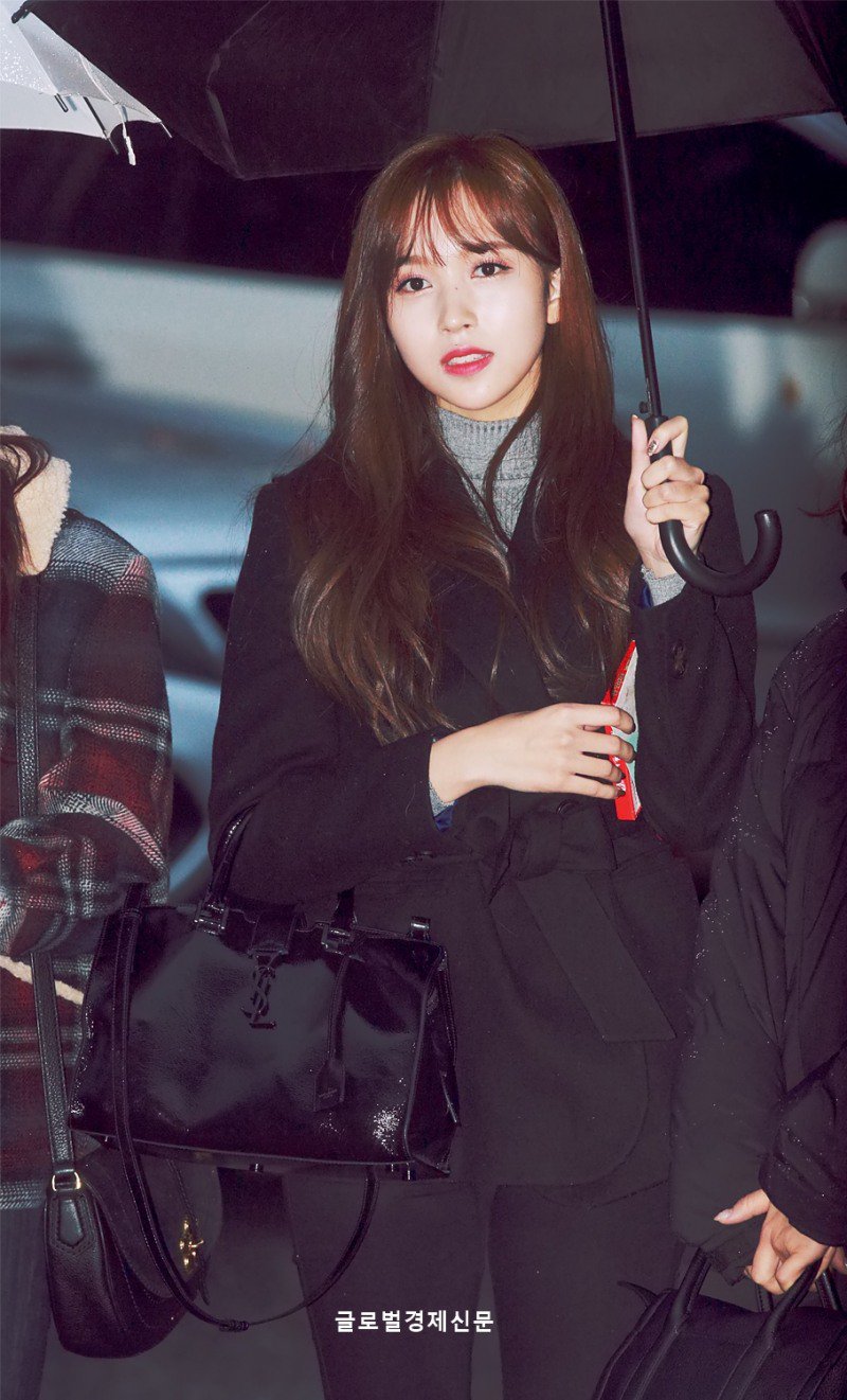 181109 묘이 미나 뮤직뱅크 출근길 | 인스티즈