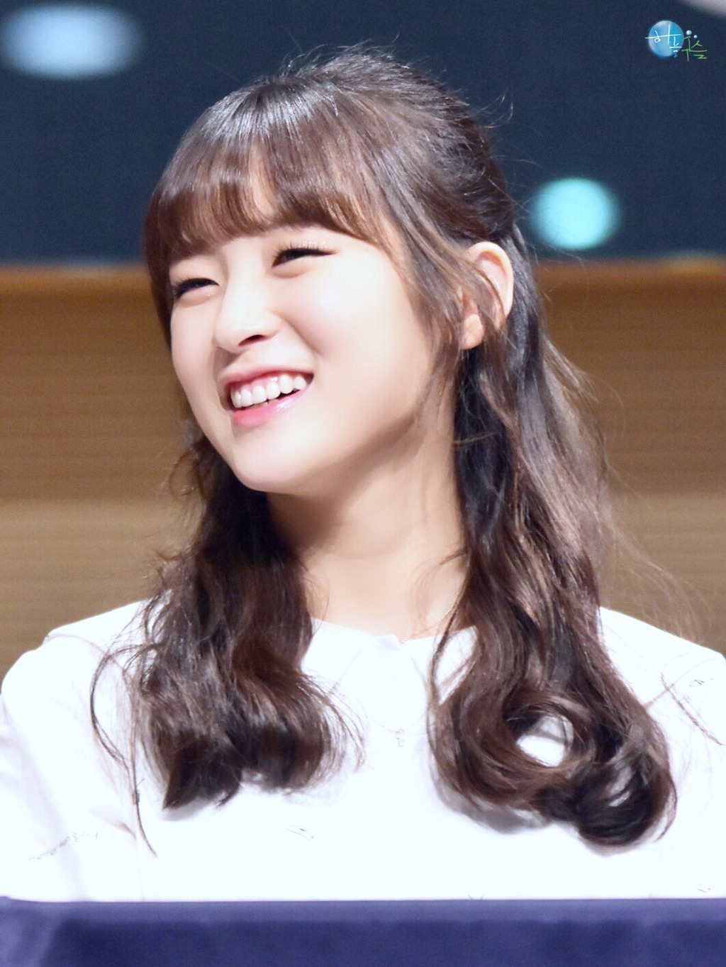 [오마이걸] 비가와서 그런지 몸의 온도가 내려간 것 같아서 아린이 | 인스티즈