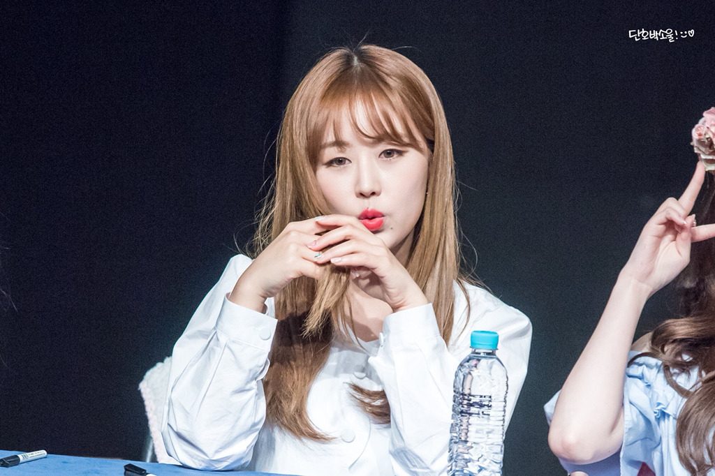 [러블리즈] 휴일이라 그런지 일이 별로 없어서 베이비소울 | 인스티즈