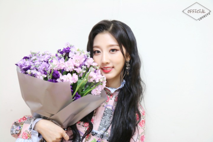 [러블리즈] 휴일에 대청소나 할까해서 예인이 | 인스티즈