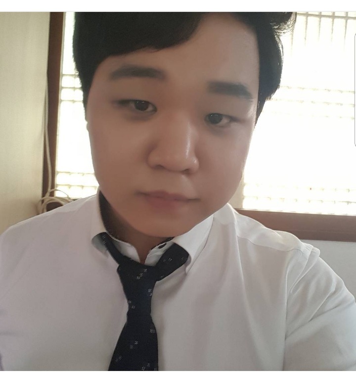 프레이의 어색한 손 | 인스티즈