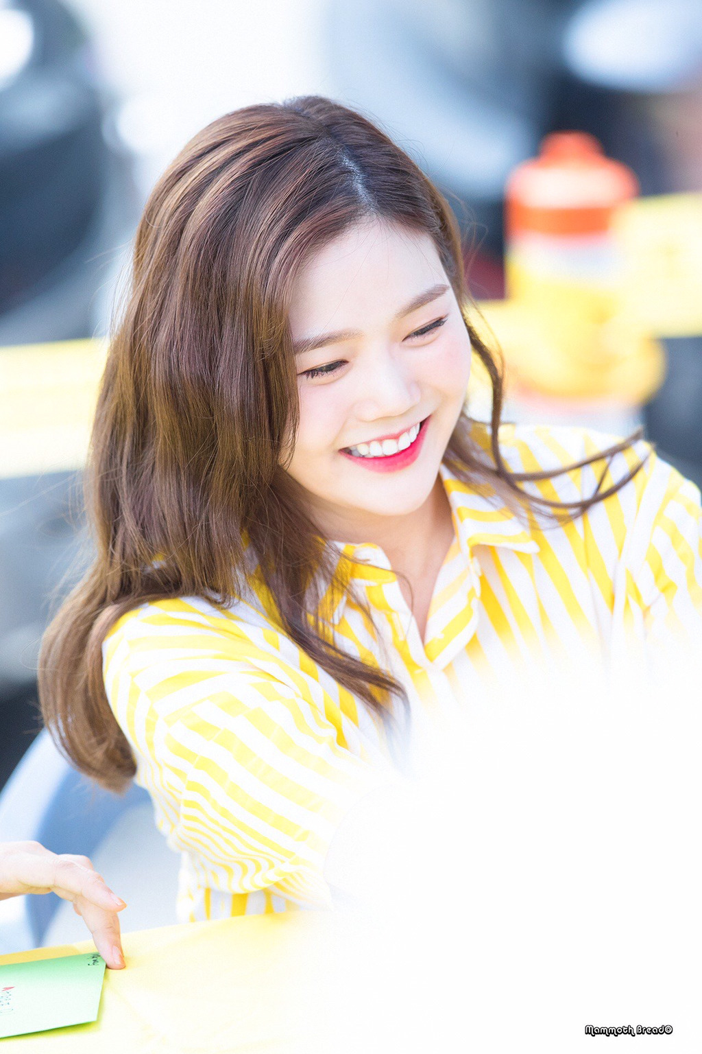 [오마이걸] 비도오고 해서 좀 쌀쌀해진 것 같아서 효정이 | 인스티즈