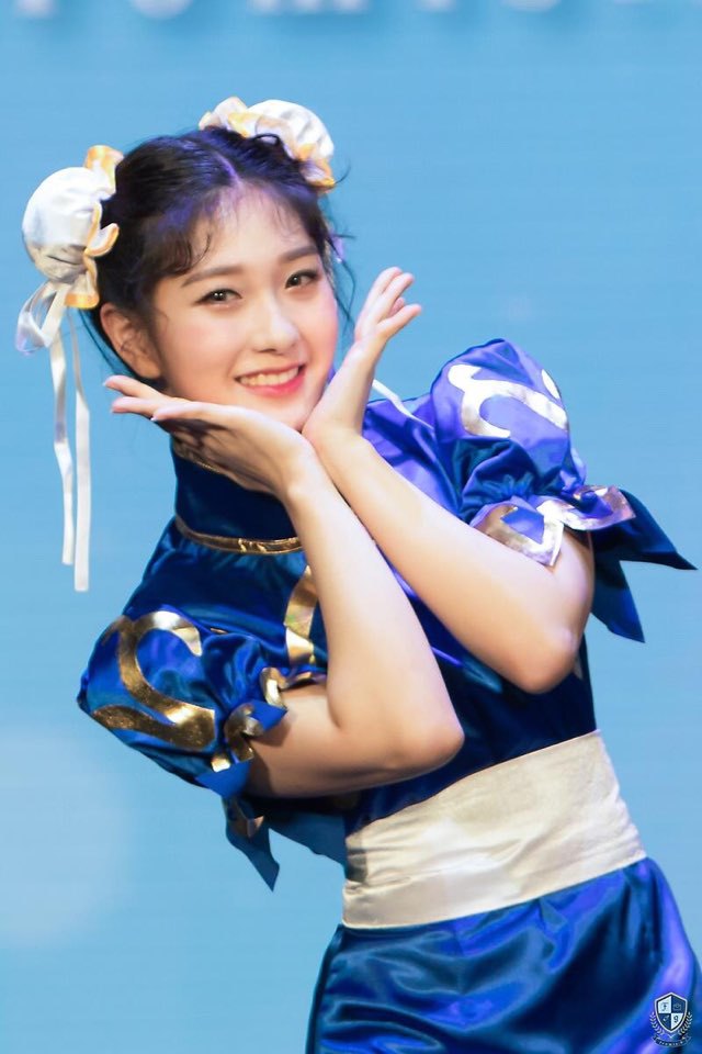 안경이 잘어울리는 아이돌 | 인스티즈