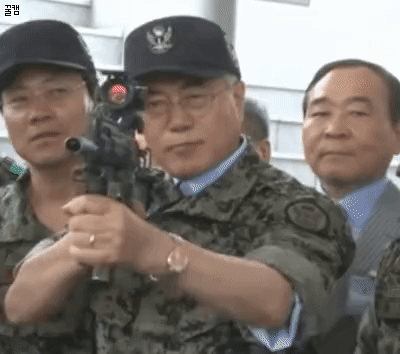 대한민국 군통수권자.gif | 인스티즈